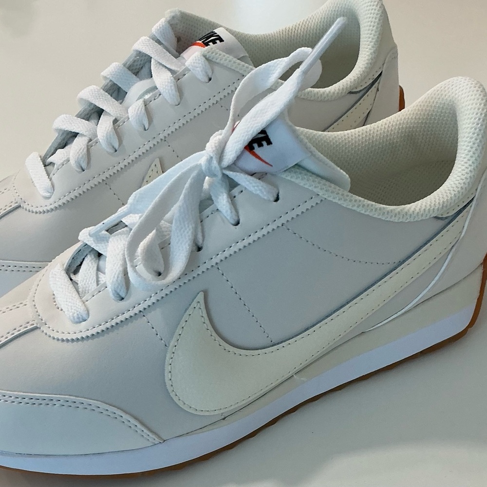NWB Nike Pacific Sneakers Sz 7.5 - Picture 9 of 16